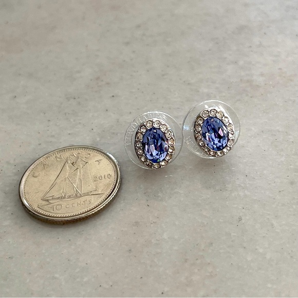 Genuine Swarovski Crystal silver rhodium plated earrings, with purple stone. - Picture 2 of 4